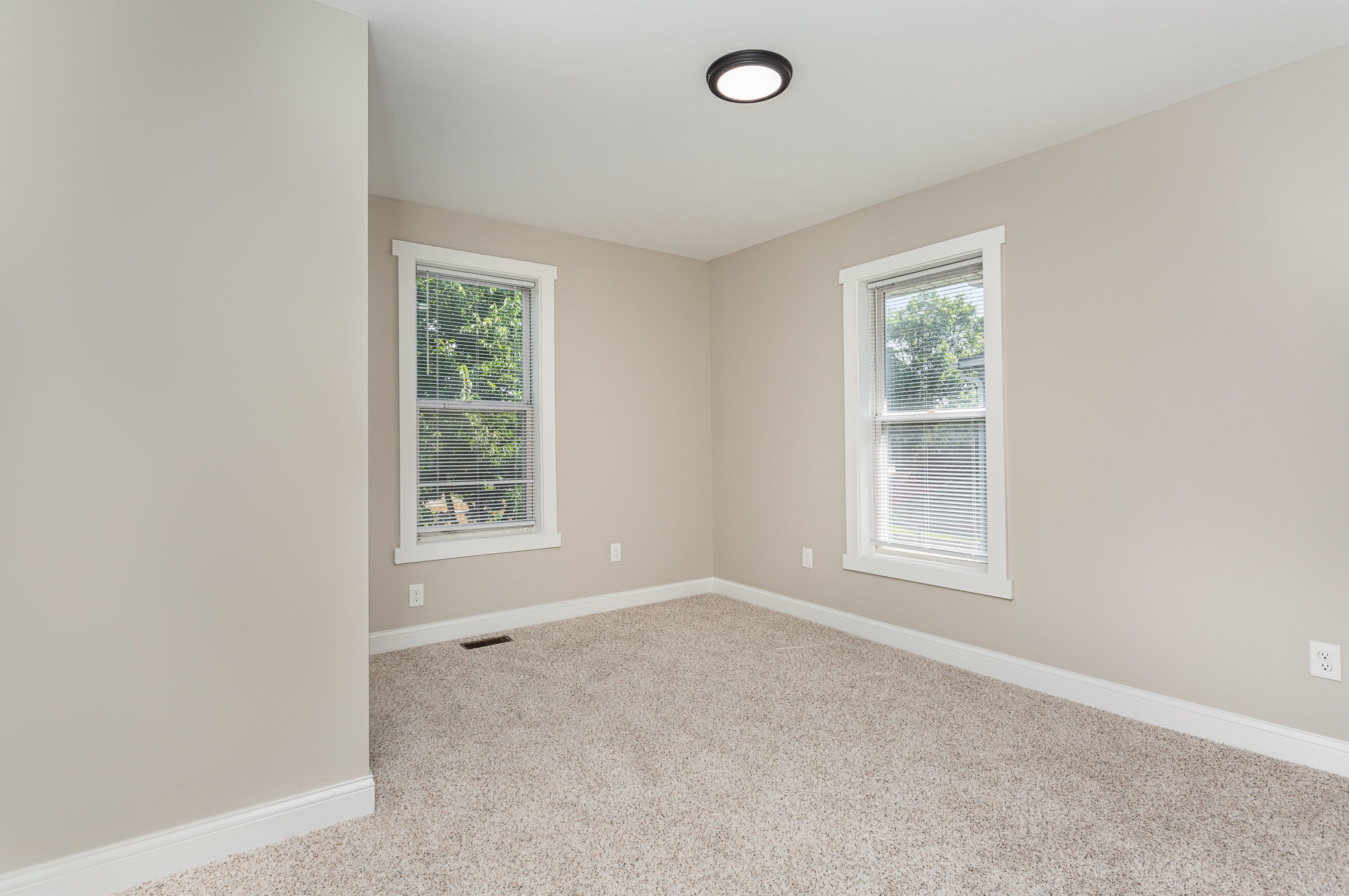 Building Photo - 338 Chittenden Ave
