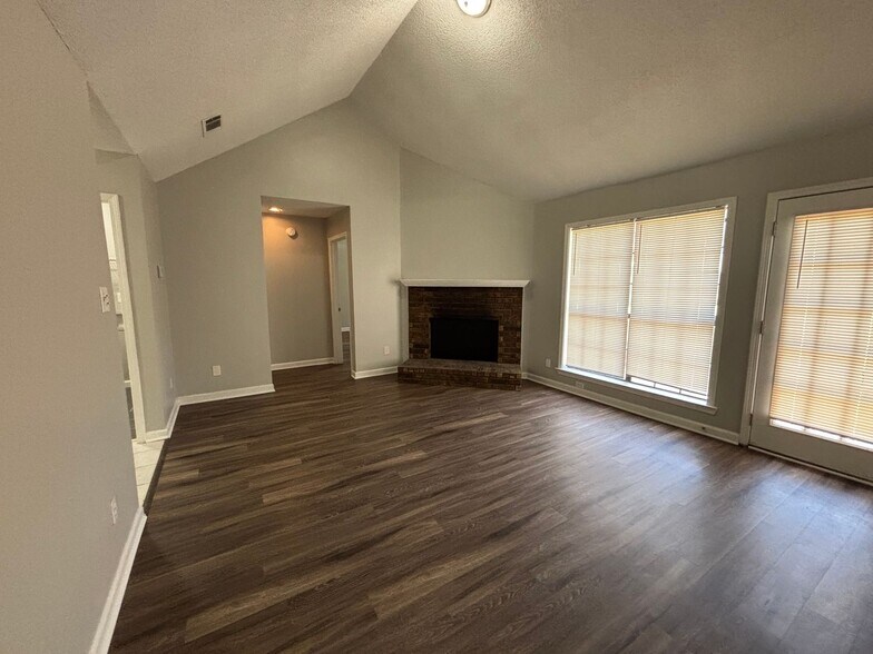 Building Photo - 5803 Pecan Trce