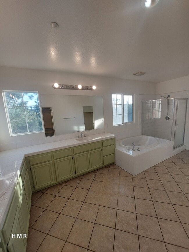 Building Photo - Stunning Two-Story Home with 4 Bedrooms an...