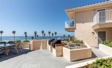 Building Photo - 621 N Pacific St