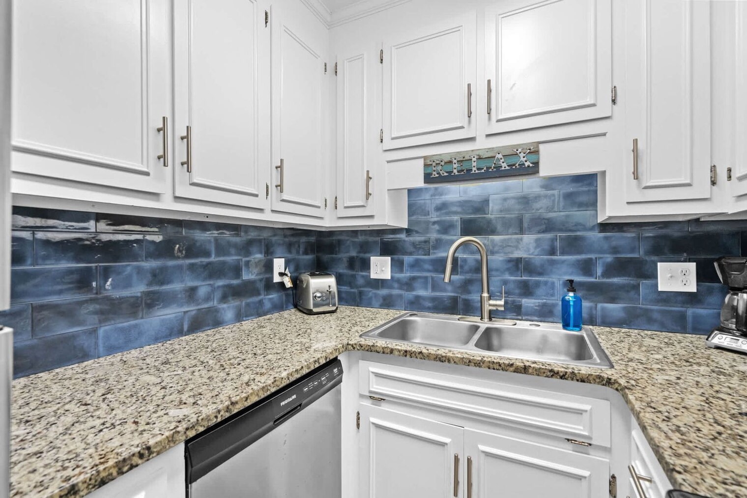 Building Photo - 2805B N Ocean Blvd