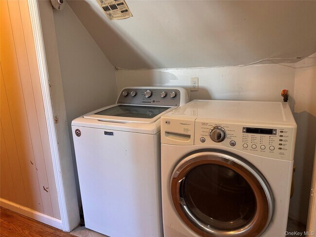 Building Photo - 116 Williams Ave