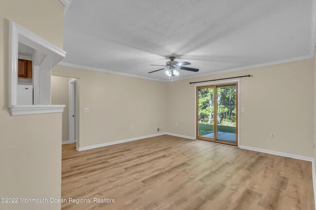 Building Photo - 134 Whispering Oaks Way