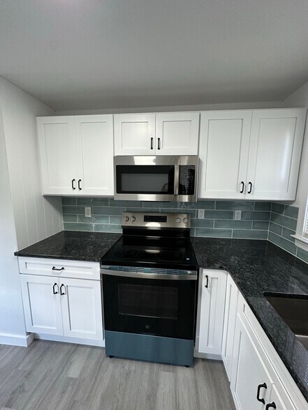 Building Photo - 29 Brayton St