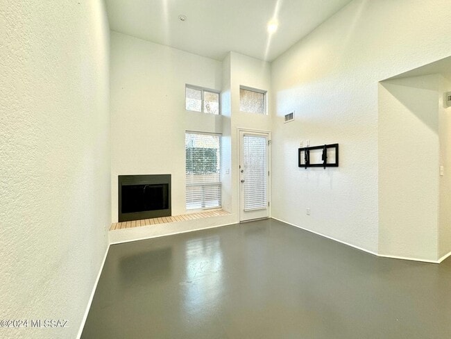 Building Photo - 7620 E Callisto Cir