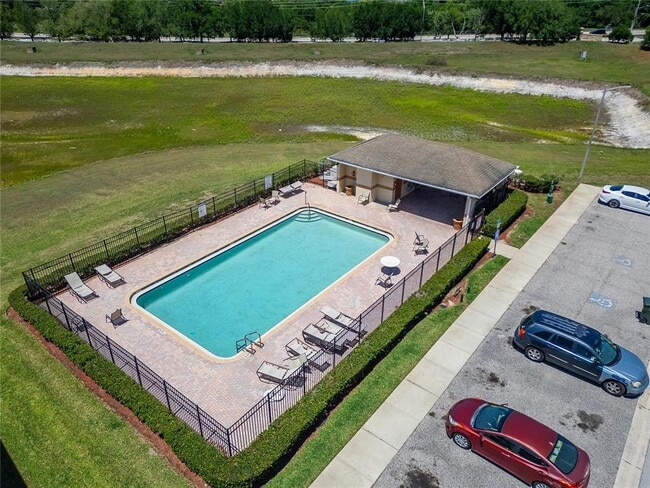 Building Photo - 3842 Hampstead Ln