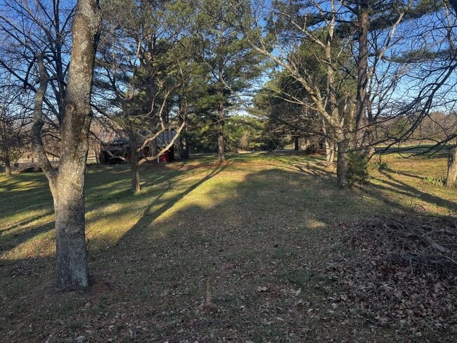 Building Photo - 19245 Tuttle Rd