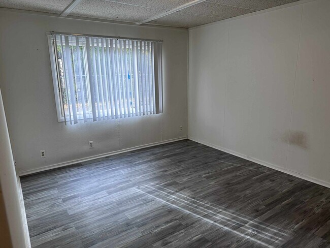 Building Photo - 12th Avenue Court