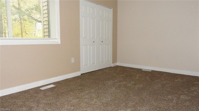 Building Photo - 38415 North Ln