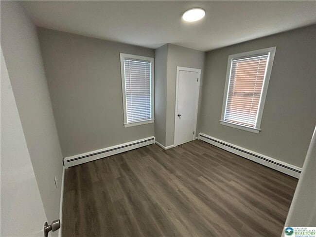 Building Photo - 1151 Catasauqua Rd