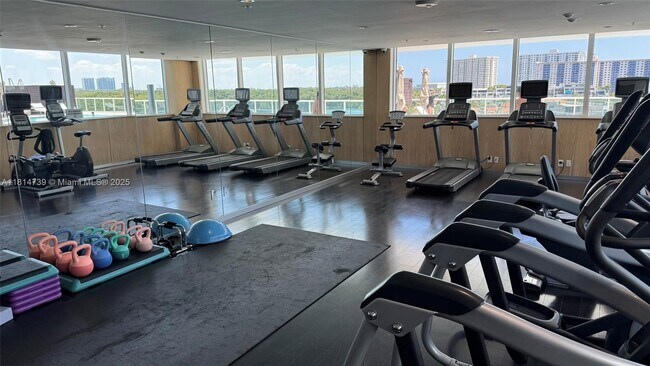 Building Photo - 400 Sunny Isles Blvd