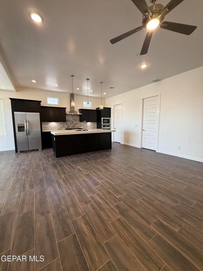 Building Photo - 13389 Carterton Ave