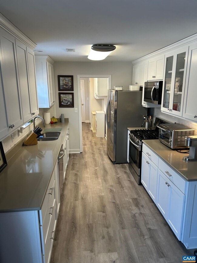 Building Photo - 136 Goldenrod Ct