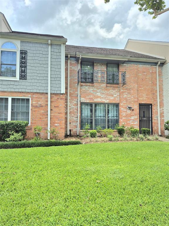 Building Photo - 10305 Briar Forest Dr