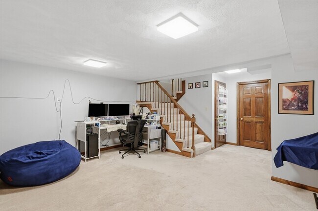 Building Photo - 852 Wellman Ave