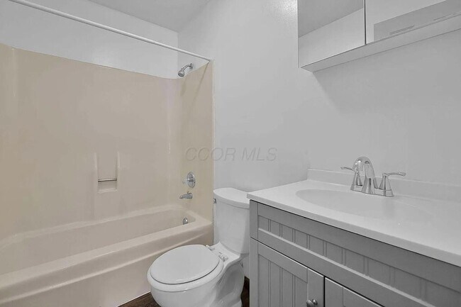 Building Photo - 53 Neil St