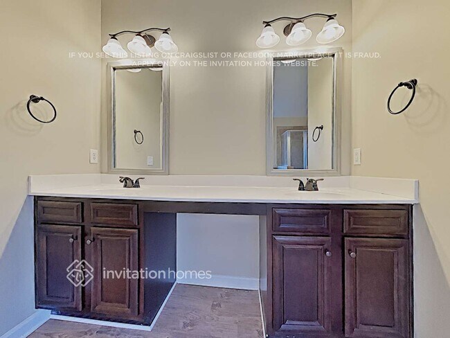 Building Photo - 807 Kite Way