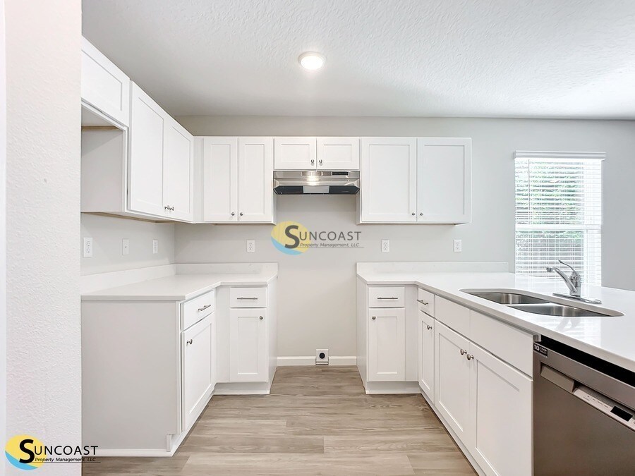 Building Photo - 6511 Breezy Oaks Wy