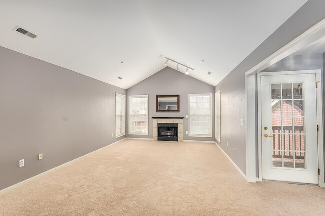 Building Photo - 28235 Carlton Way Dr