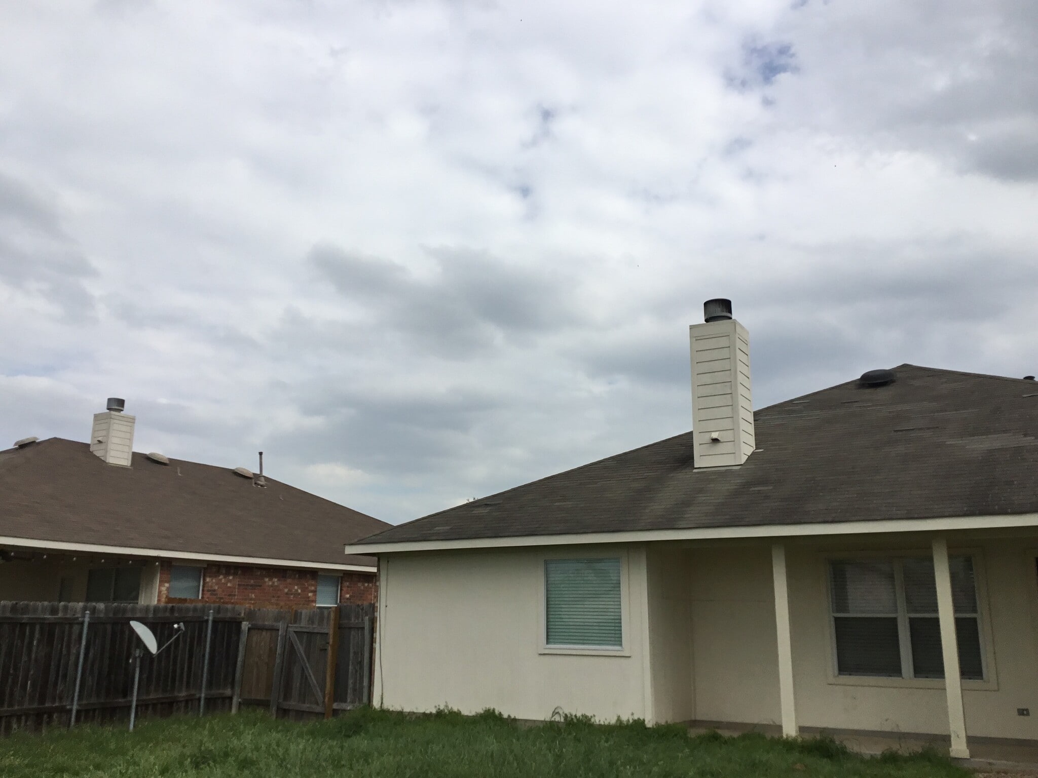 Building Photo - 275 Goldenrod St