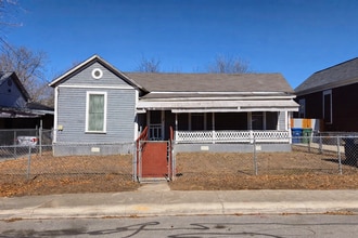 Building Photo - 803 Montana St