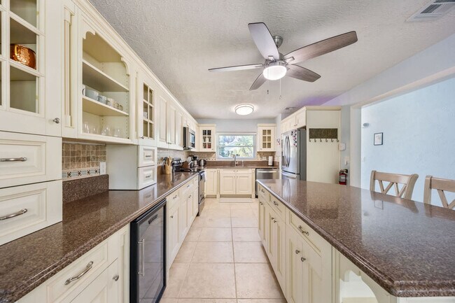 Building Photo - 491 Indian Creek Dr