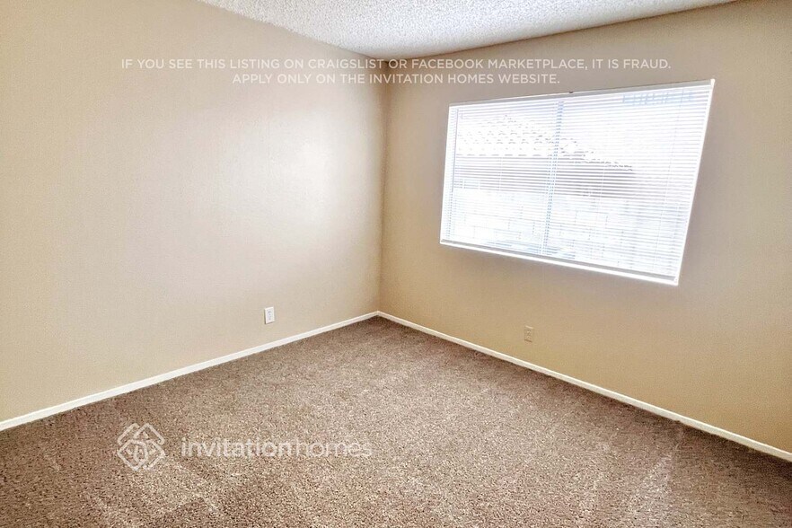 Building Photo - 330 Templeton Dr