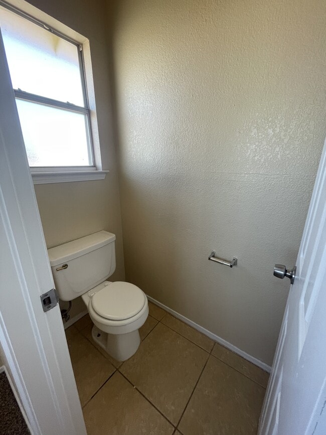 Building Photo - 13928 Pete La Rue Cir