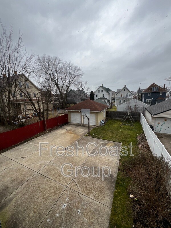 Building Photo - 3418 Mapledale Ave