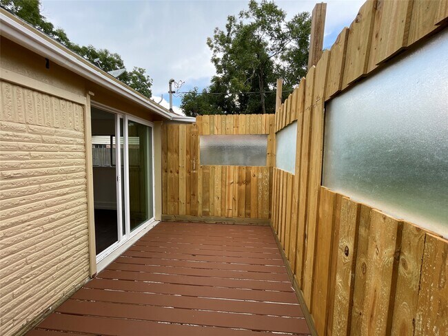 Building Photo - 4803 Geraldine St