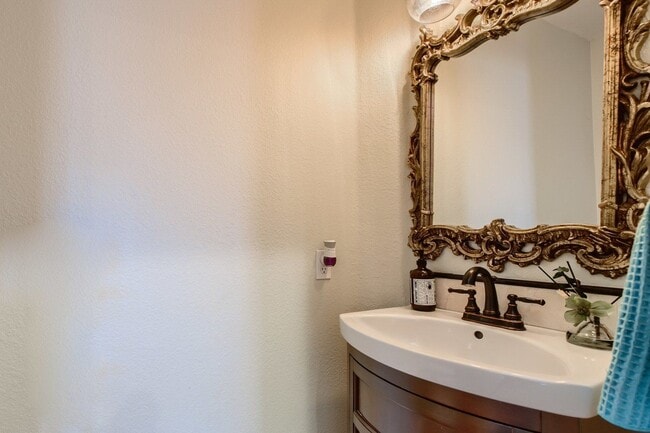 Building Photo - 9805 Cypress Point Cir