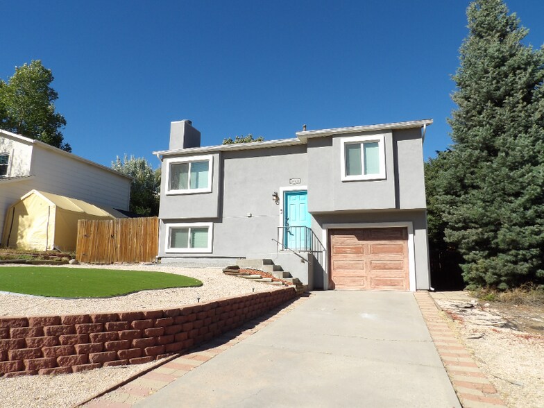 Building Photo - 5560 Sacramento Pl