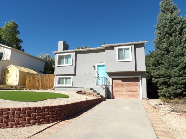 Building Photo - 5560 Sacramento Pl