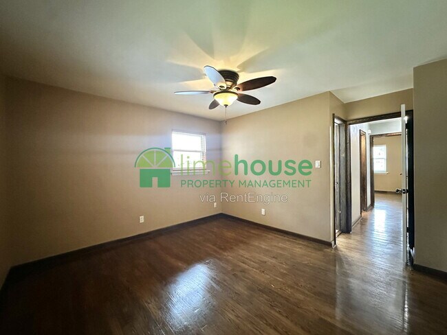 Building Photo - 417 Lynn Shores Dr