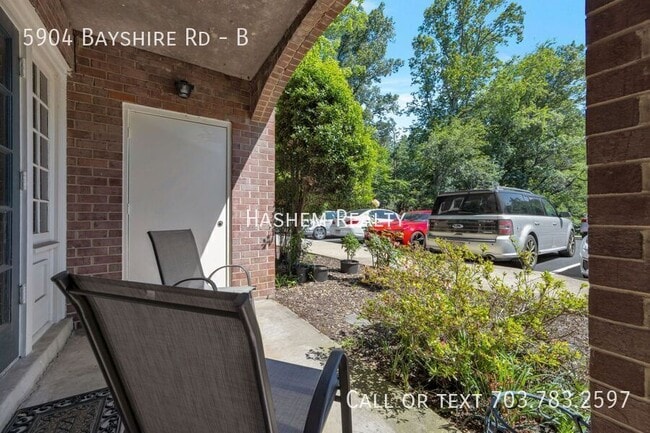 Building Photo - 5904 Bayshire Rd