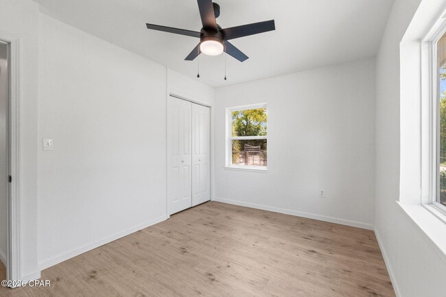 Building Photo - 708 Cactus Ave