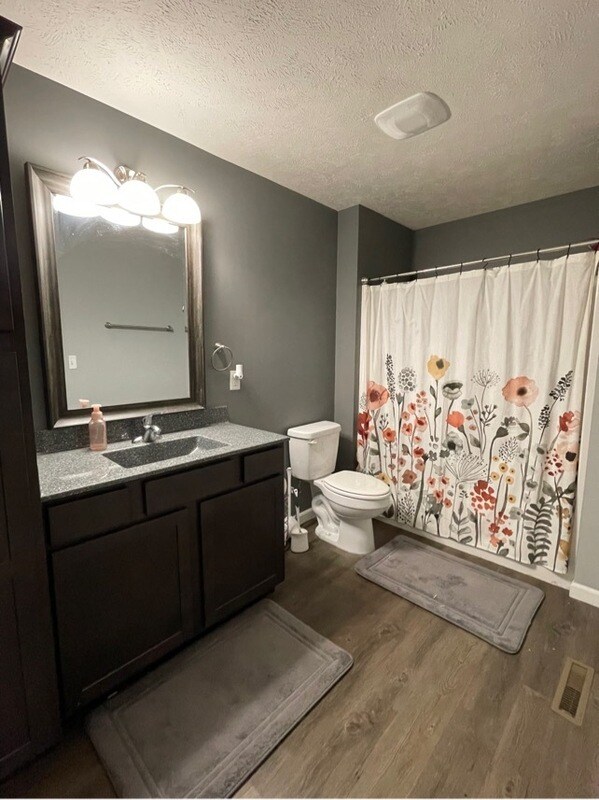 Building Photo - 2304 W George St