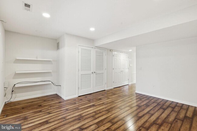 Building Photo - 12212 Densmore Ct