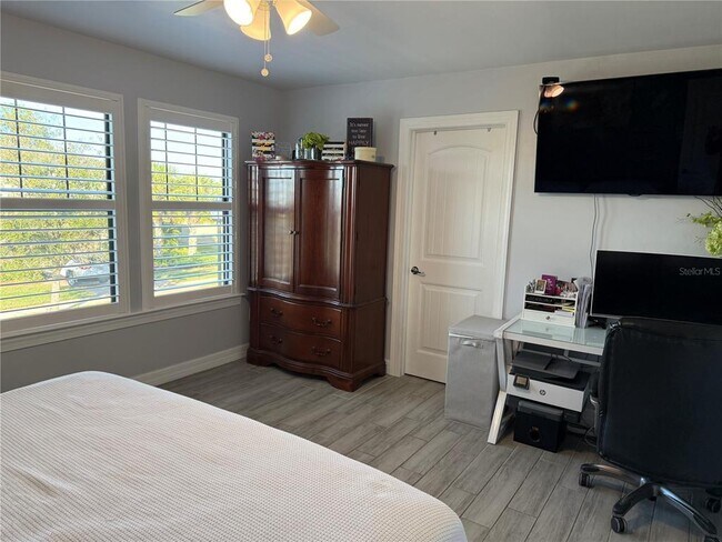 Building Photo - 2599 Marton Oak Blvd