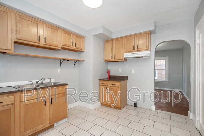 Building Photo - 3581 Ingleside Rd