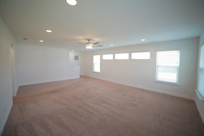 Building Photo - 219 Bienville Pl