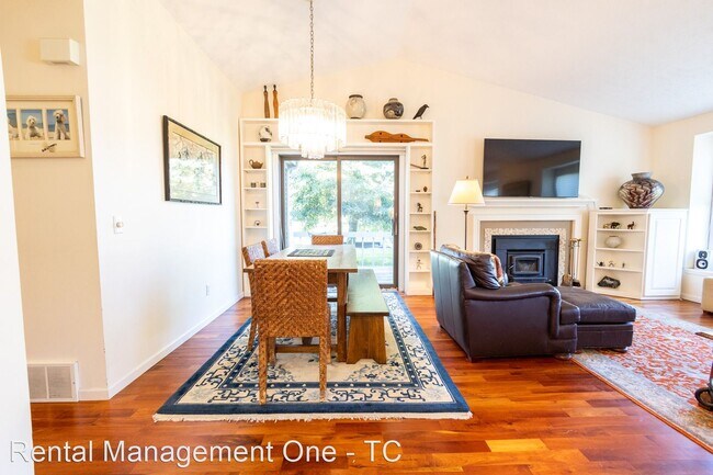 Primary Photo - 2 br, 2 bath House - 6311 Ridge Drive, #23