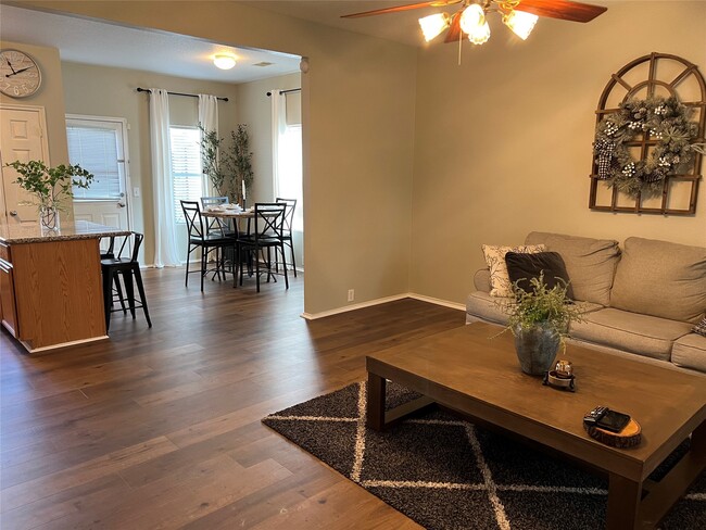 Building Photo - 18826 Sandelford Dr