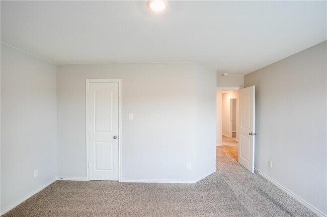 Building Photo - 301 Liberty Meadows Dr