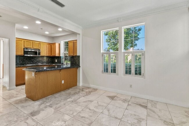 Building Photo - 3 Amesbury Ct