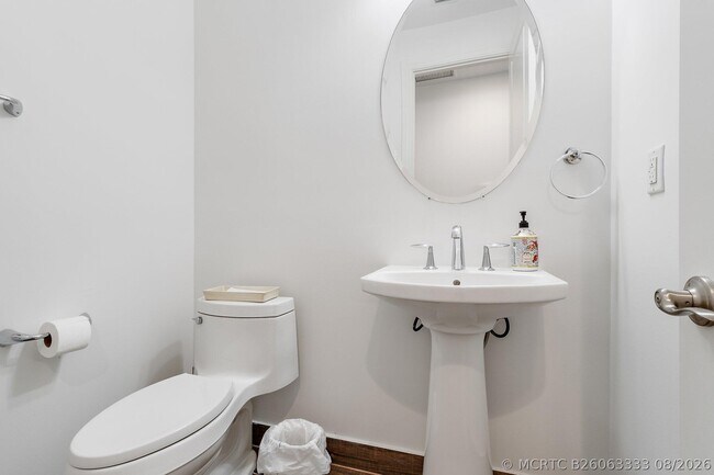 Building Photo - 518 Carrara Ct