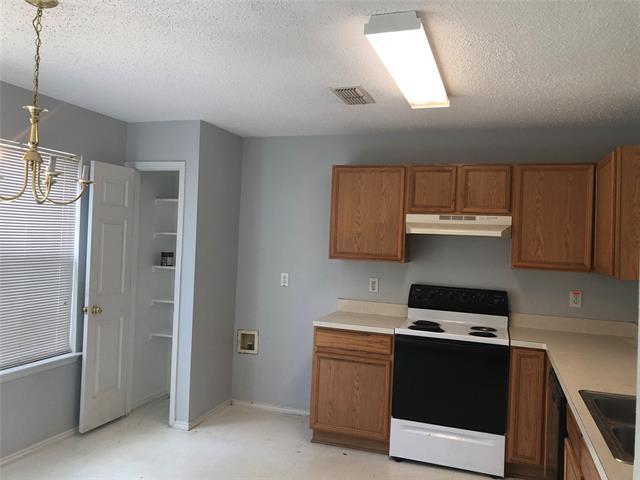 Building Photo - 2536 Big Spring Dr