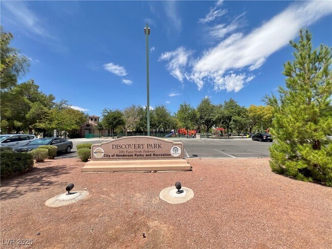 Building Photo - 258 Whitewater Village Ct