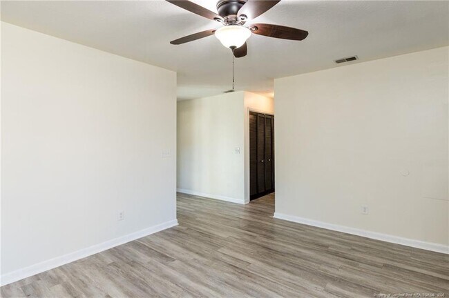 Building Photo - 1000 Tyler Dr