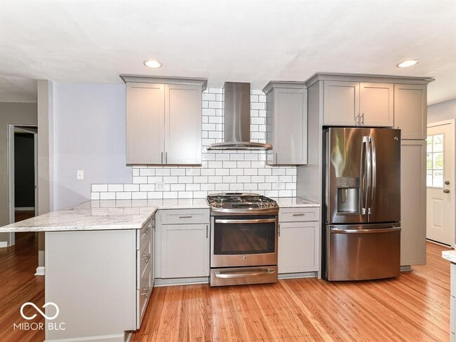 Building Photo - 2407 Baur Dr